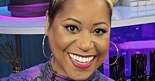 Kelley Hampton's Instagram, Twitter & Facebook