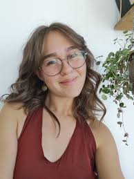 Hola! I am looking for a studio to rent, preferably available from now for  a month. Does anyone have a good place? please let me know! About the  price, we can discuss ,