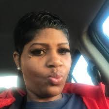 Lynne Crump's Instagram, Twitter & Facebook