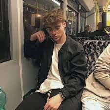 No what do you think/rate me/hope i belong posts. Aesthetic Guys Cute White Boys Boys Glasses Aesthetic Guys