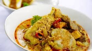 Lontong cap gomeh adalah masakan adaptasi peranakan tionghoa indonesia terhadap masakan resep lontong cap gomeh paling enak, ini resepnya! Lontong Cap Go Meh Keberuntungan Dalam Perpaduan Aneka Rasa