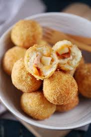 Cromesquis De Pomme De Terre A La Raclette Chefnini Recette Beignet Pomme De Terre Pomme De Terre Raclette Recette