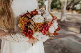 inspiracion otonal ramos de novia secos y preservados trencadissa art floral ramos de novia ramo de novia flores secas