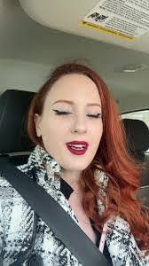 Melissa Drews's Instagram, Twitter & Facebook