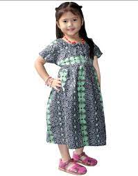 Warna dan ukuran sangat penting untuk dipikirkan. 25 Dress Batik Anak Perempuan Untuk Pesta 2021 Terbaru