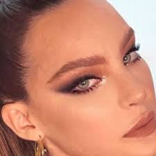 Los programas de chismes hicieron fiesta con esta noticia, las suposiciones se hicieron muy fuertes e incluso las ex parejas de ambos opinaban dando por hecho de que la parejita estaba muy enamorada. Lupillo Rivera Habla Sobre Su Relacion Con Belinda Actualidad Los40 Mexico