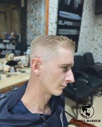 He wore a very classic hairstyle and get the attraction of the entire world. Marco Reus Salon Ostern Rav Facebook