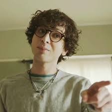 Adam Madani's Instagram, Twitter & Facebook