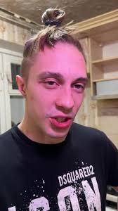 Постирония