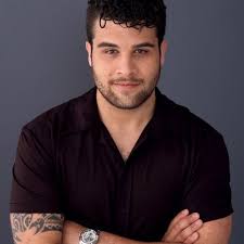 Cameron Buchanan (@cambuchananactor) • Instagram photos and videos