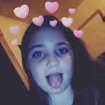 Violet Curran's Instagram, Twitter & Facebook