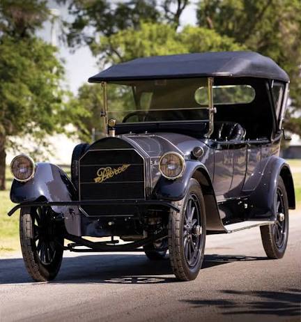 Did you know the Ford Model T made car ownership possible for everyday Americans? 🚗✨ Before it hit the roads, owning a car was just a dream for many families. The Model