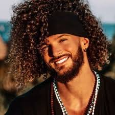 Cassandra Bernard (@13orr_du_sud)