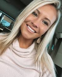 Lacey Simmons's Instagram, Twitter & Facebook