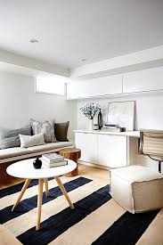 Sep 26, 2016 · hgtv director tanya linton painted her formal dining room in cloud white to lighten the windowless space. Learn Why Cloud White Is H H S Most Popular Paint Color House Home