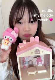 How to Set Up A My Melody Paper Dollhouse