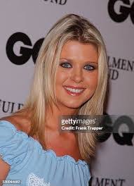 Tara Frank's Instagram, Twitter & Facebook