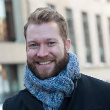 Lauren Lipscomb (@lplipscomb)