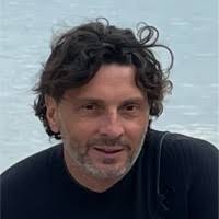 300+ perfiles de «Sasso»