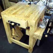 Build A Carving Bench The Woodworkers Institute Woodworking Workbench Woodworking Plans Workbench