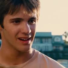 Danni gana en Piraña 3D: Escena de Jake y Danni