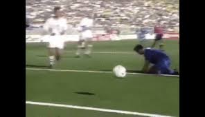 Thomas ravelli is a swedish former professional footballer who played as a goalkeeper. Thomas Ravelli Gif Gfycat