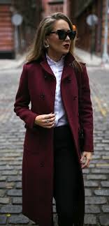 Black And White Outfit With Red Lipstick Burgundy Coat Metallic Heels Fashion Business Attire Red Lipstick Outfit