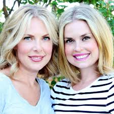 Mommy Mirror Diaries (@MommyMirrorDiaries)