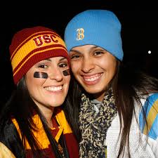 USC-UCLA: Photos of the rivals' fans