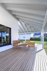 Mit Uns Finden Sie Fur Ihr Fertighaus Oder Massivhaus Projekt Den Idealen Aus Uber 80 Anbietern Und Mehr Als 200 Baufritz Uberdachte Terrasse Anbau Gartenhaus