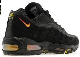 Nike Air Max 95 Black Cherry Red Eu Kicks Sneaker Magazine Nike Air Max 95 Nike Shoes Air Max Nike Air Max Retro