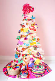 Some people select a specific theme for their christmas trees, such as angels. Fiesta Christmas Tree Decorating Ideas Design Improvised