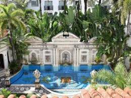 Salone Del Mobile Del Mobile Di Milano Una Storia Fatta Di Tradizione E Di Successi Milano Design Week Hotel Di Lusso Case Di Lusso Hotel Sulla Spiaggia