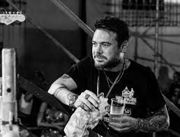 His music style is mainly ballads and pop with lyrics in italian. Giampaolo Celli Chi E Il Presunto Amante Della Moglie Di Riccardo Fogli