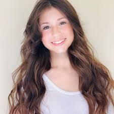 Shelby Dutton's Instagram, Twitter & Facebook