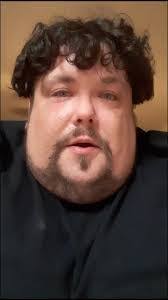 Kari Mcgowan's Instagram, Twitter & Facebook