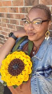 Sunflower wreath I made using yellow and leopard print bandanas🌻 Watch the  full step by step tutorial here:  https://youtu.be/IfR7ecEA3vk?si=DbyJcQKutCy7dQzC