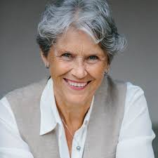 Join us online Friday evening at 7:30 to hear the Yale Philharmonia, led by  guest conductor Carlos Kalmar, perform Bartók's Second Violin Concerto with  soloist and YSM alum Emily Switzer '17BA '19MM,