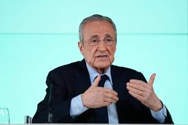 El exdirigente de UGT Cándido Méndez no faltó a la presentación del candidato Florentino Pérez