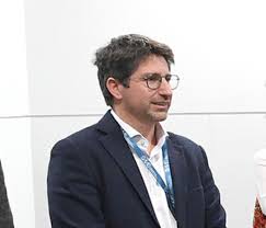 L'actual director econòmic del SAAS és el més ben posicionat per substituir  Piqué