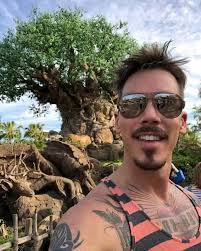 Looking to get a tattoo cover up that's not going to break me☺️