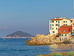 Rent a whole home for your next weekend or holiday. Felsen Von Cotone In Marciana Marina Auf Der Insel Elba