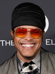 Gerald Maxwell Rivera, known mononymously as Maxwell, American singer,  songwriter, and record producer celebrates his 61st Birthday today!  Happiest of Birthdays 💖🍾🎂🎉🌹 team #MyPublicist