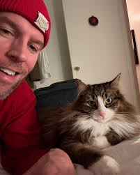 James B Whiteside (@jamesbwhiteside) • Instagram photos and videos