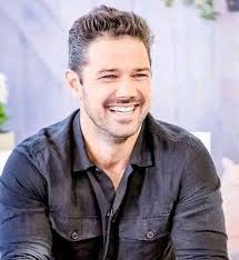 Who is the favorite Hallmark actress who has never been promoted from best  friend to lead?