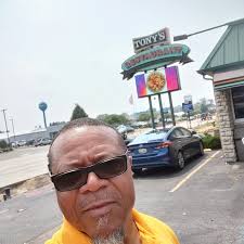 Roland Breech (@rolabree) • Instagram photos and videos