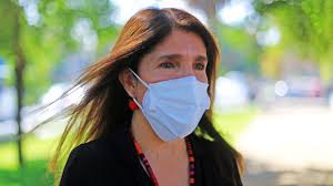 De acuerdo a las parlamentarias, el presidente se está empecinando en gobernar contra la mayoría de las personas. Paula Narvaez Mientras El Pueblo Se Empobrece Pinera Se Enriquece