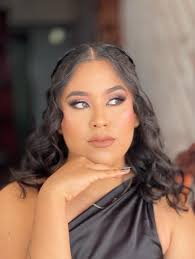 Photo by Daniel León (@danielleonbeauty) · January 24, 2025