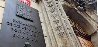 Poslanci mají řešit covid pas, strany se vyjádří k hlasování o nedůvěře vládě. Poslanecka Snemovna Rozhovor S Vyjednavacem Eu Pro Brexit Michelem Barnierem Parlamentnilisty Cz Politika Ze Vsech Stran