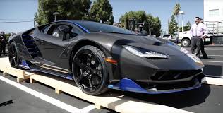 Check spelling or type a new query. Dit Is De Eerste Lamborghini Centenario In The Us Topgear Nederland